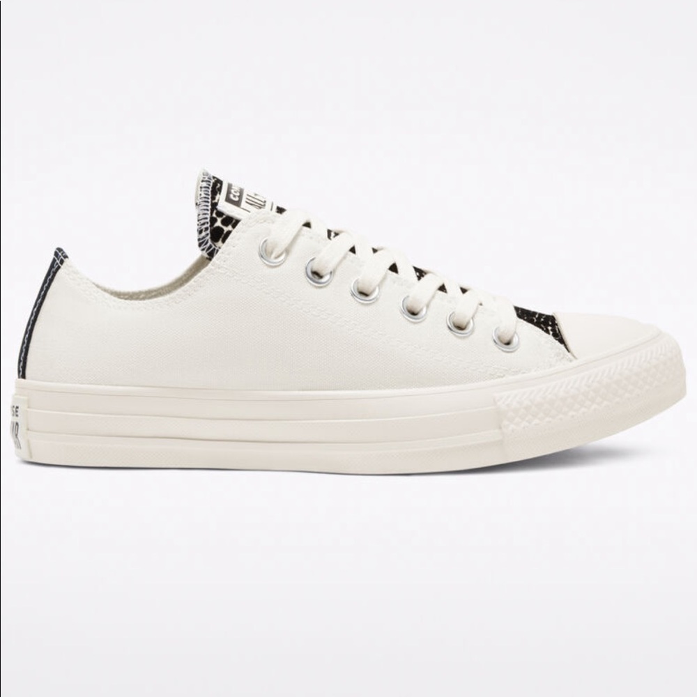 Converse women’s shoes Chuck Taylor All Star brand new